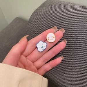 S925‎ Asymmetrical Cloud Glaze Earrings Simple and Cute smile new